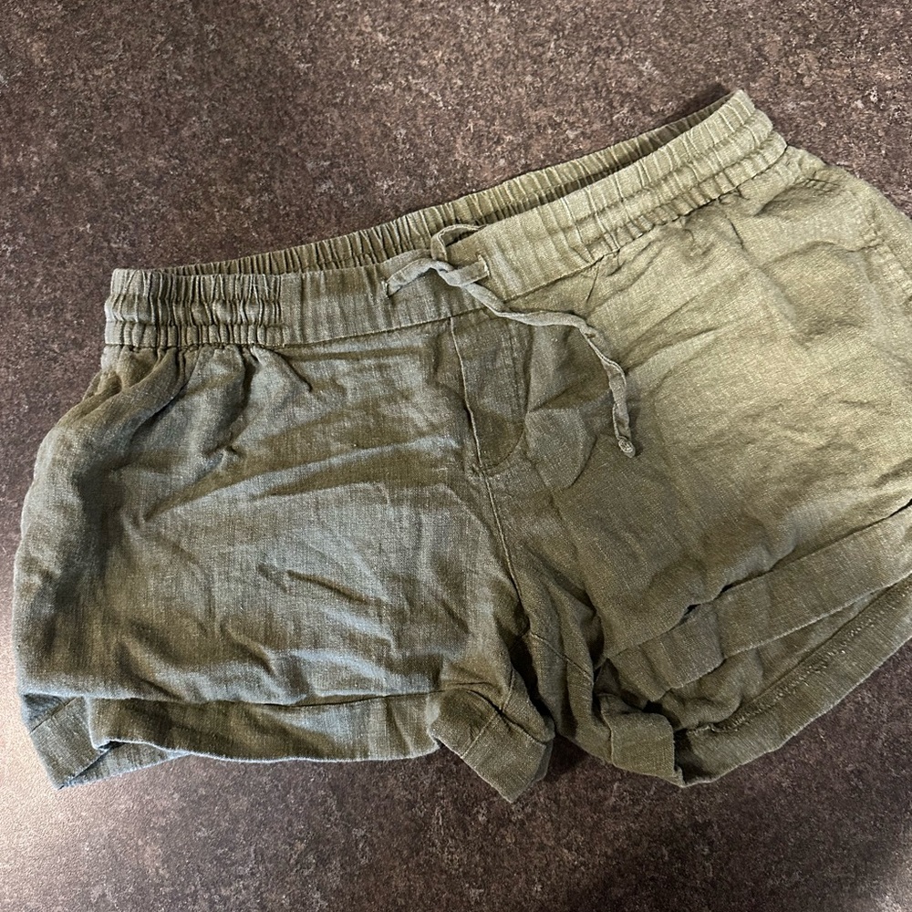 olive green old navy linen shorts